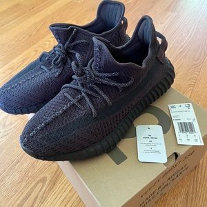 NWT YEEZY Boost 350-V2, Size 8.5 M
